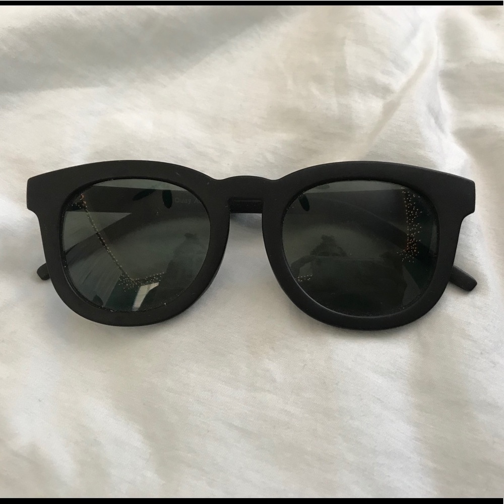 Quay sunglasses - Picture 1 of 2